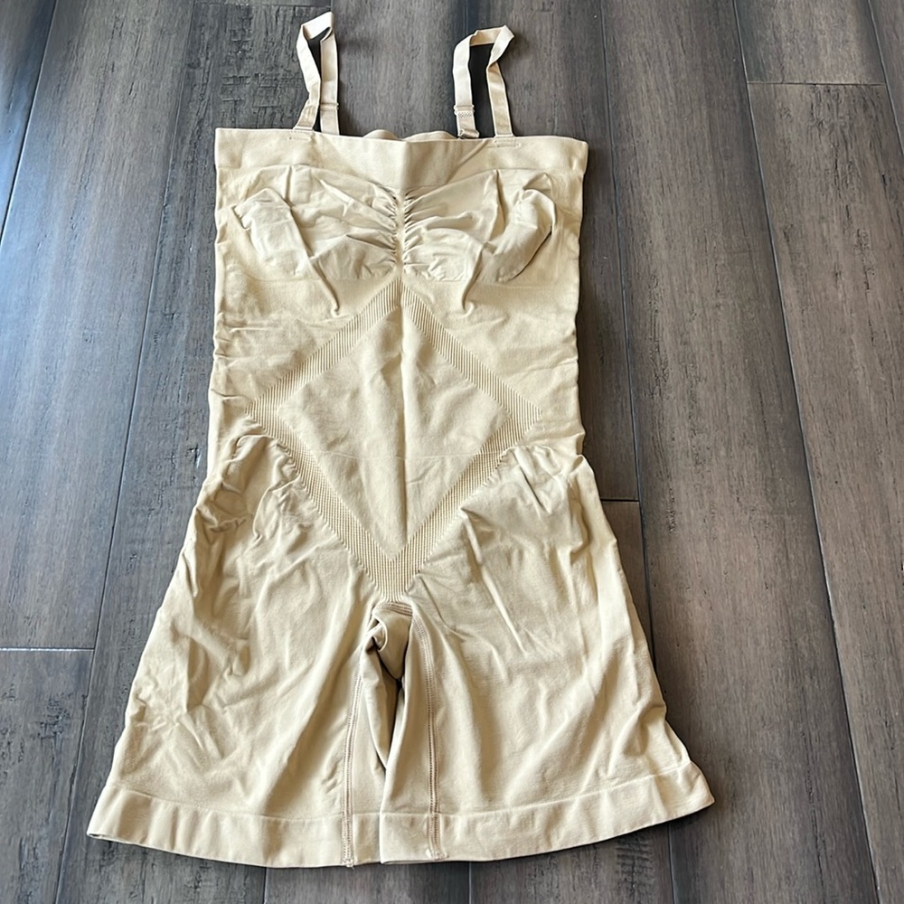 ONew strapless shorts shape-wear